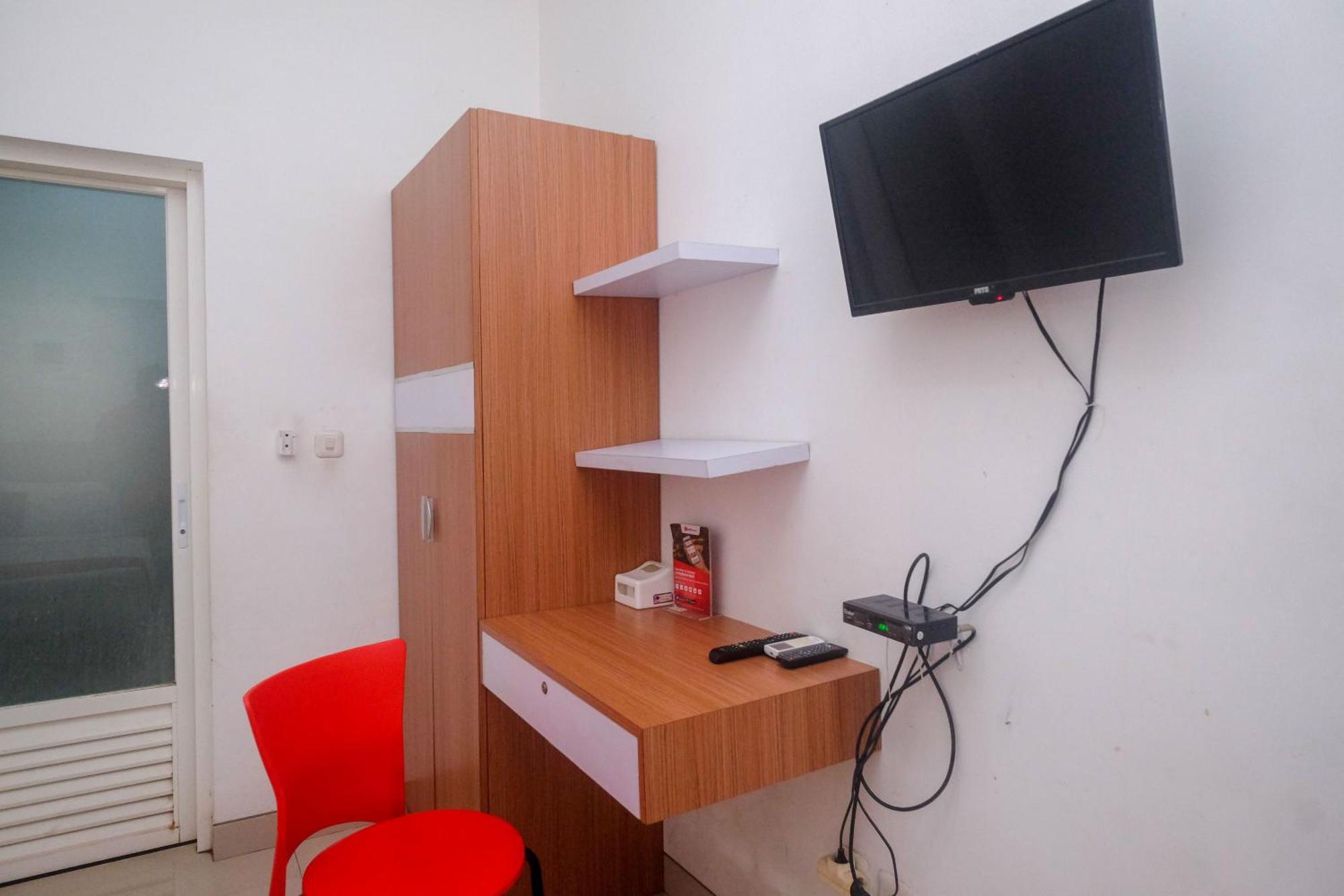 Hotel Reddoorz Syariah Near Simpang Lima Semarang à Jomblang Extérieur photo